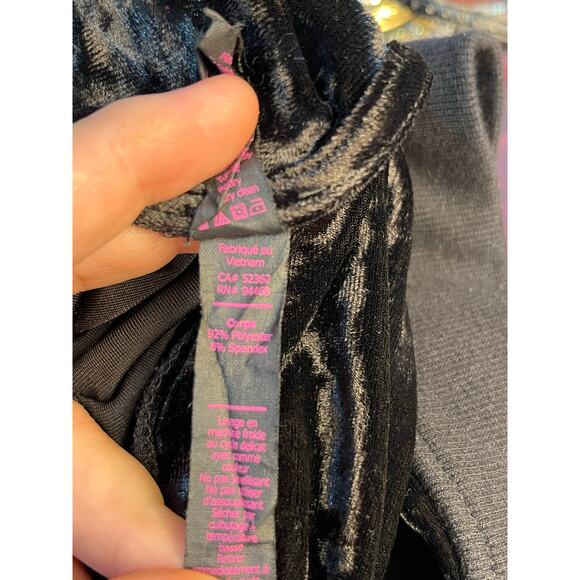 Betsey Johnson Performance Pullover Small Black Cowl Neck Crushed Velvet - Picture 6 of 7